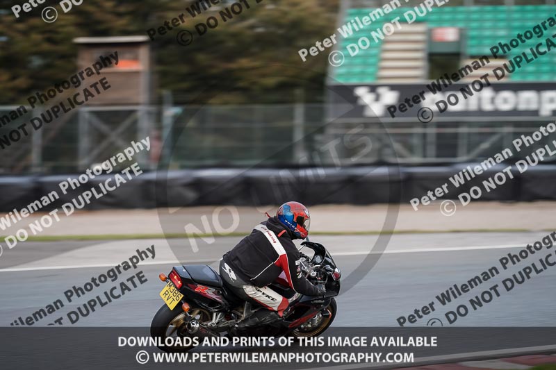 anglesey;brands hatch;cadwell park;croft;donington park;enduro digital images;event digital images;eventdigitalimages;mallory;no limits;oulton park;peter wileman photography;racing digital images;silverstone;snetterton;trackday digital images;trackday photos;vmcc banbury run;welsh 2 day enduro